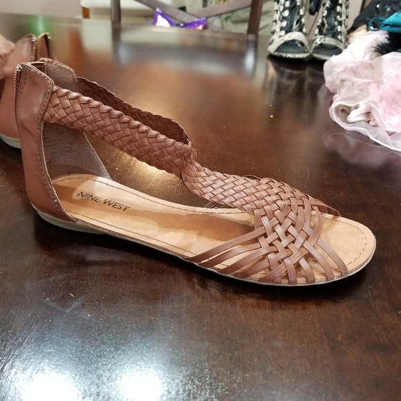 Nine west sandals. - Picture 2 of 3